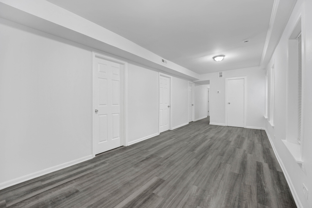 2152 W 21st Street - Photo 8