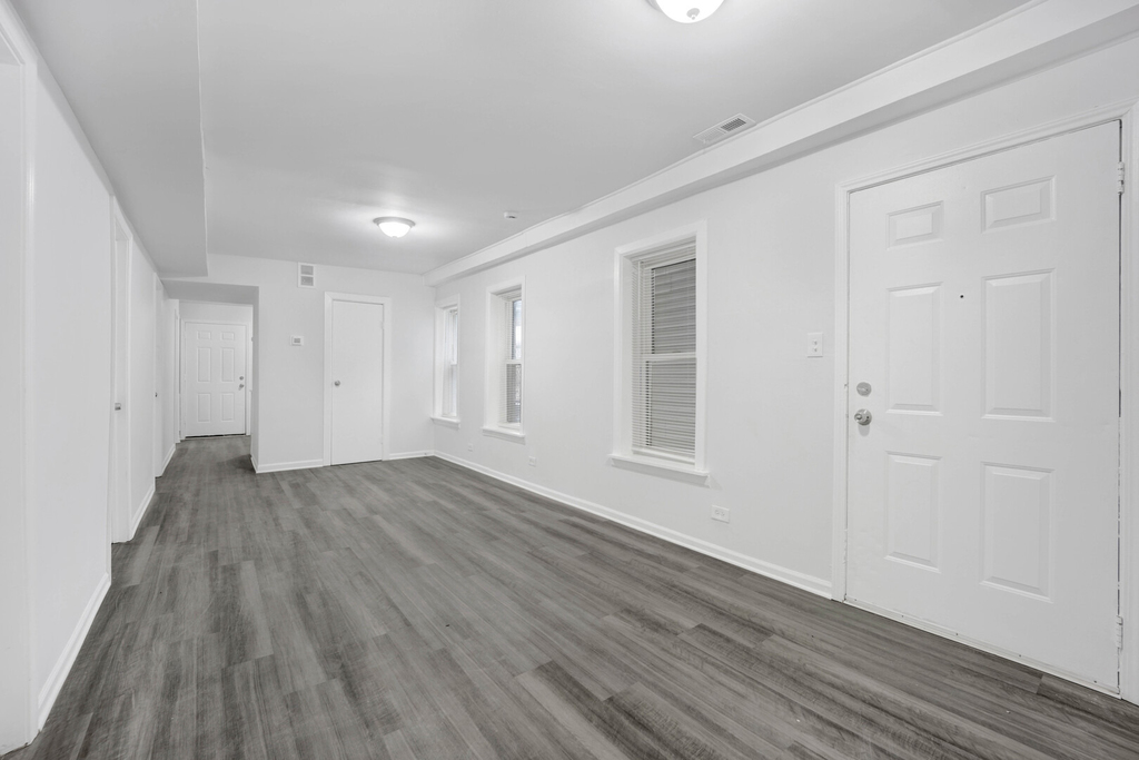 2152 W 21st Street - Photo 5