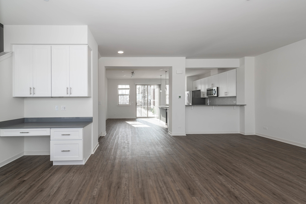 21599 W Field Court - Photo 2