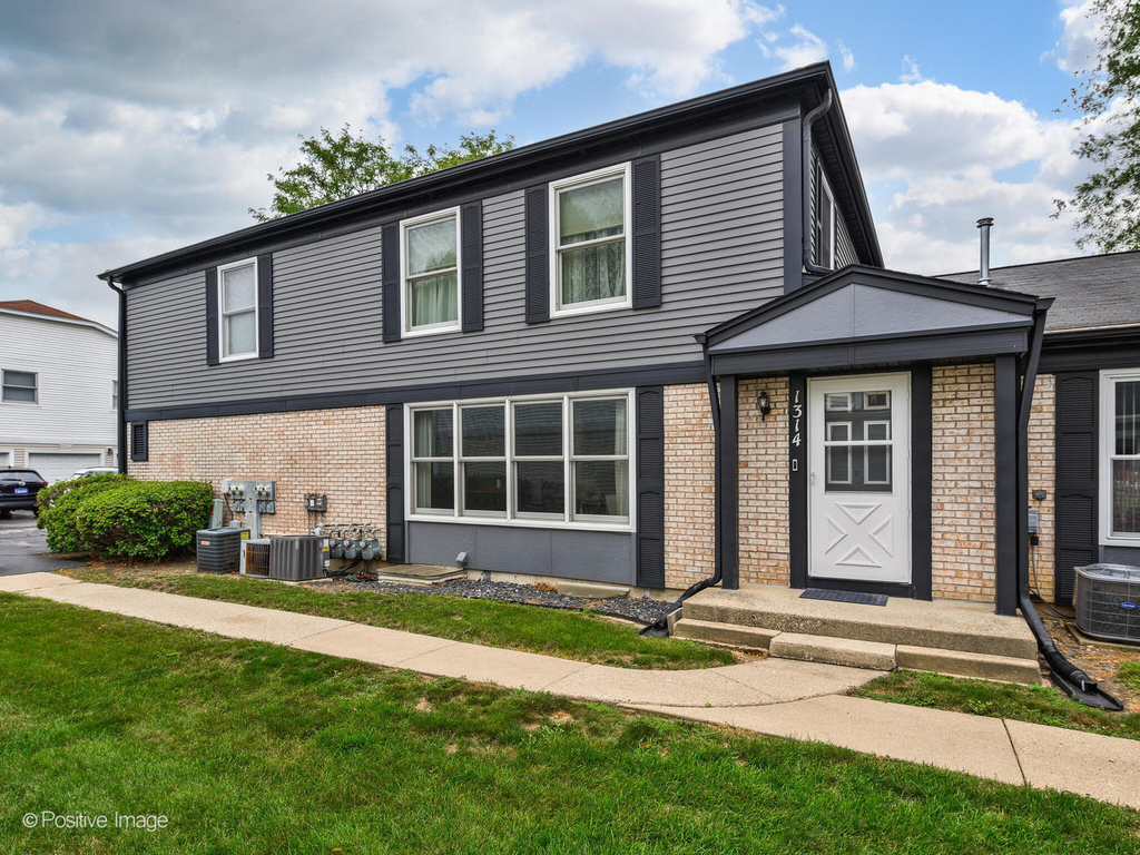 1314 Inverrary Lane - Photo 0