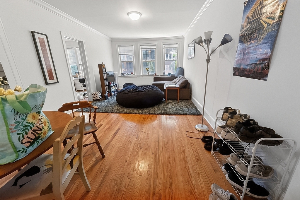 6638 N Glenwood Avenue - Photo 1