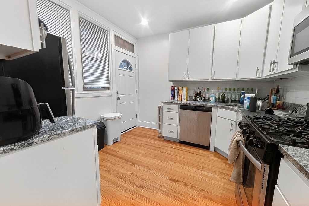 6638 N Glenwood Avenue - Photo 8
