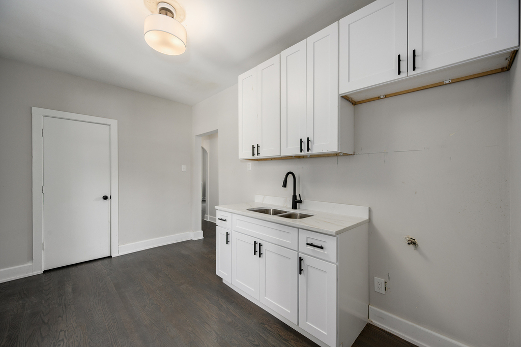 1206 W 83rd Street - Photo 8