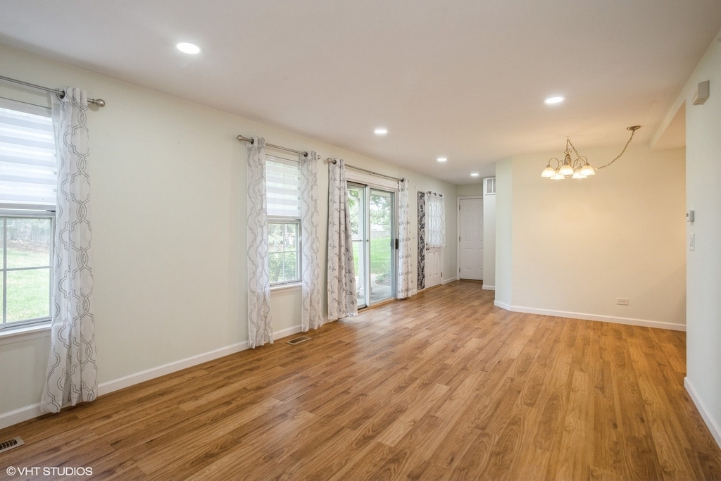 1051 Rockport Drive - Photo 2