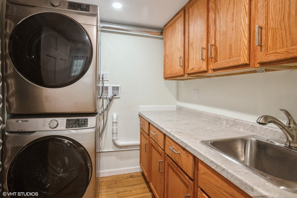1051 Rockport Drive - Photo 10