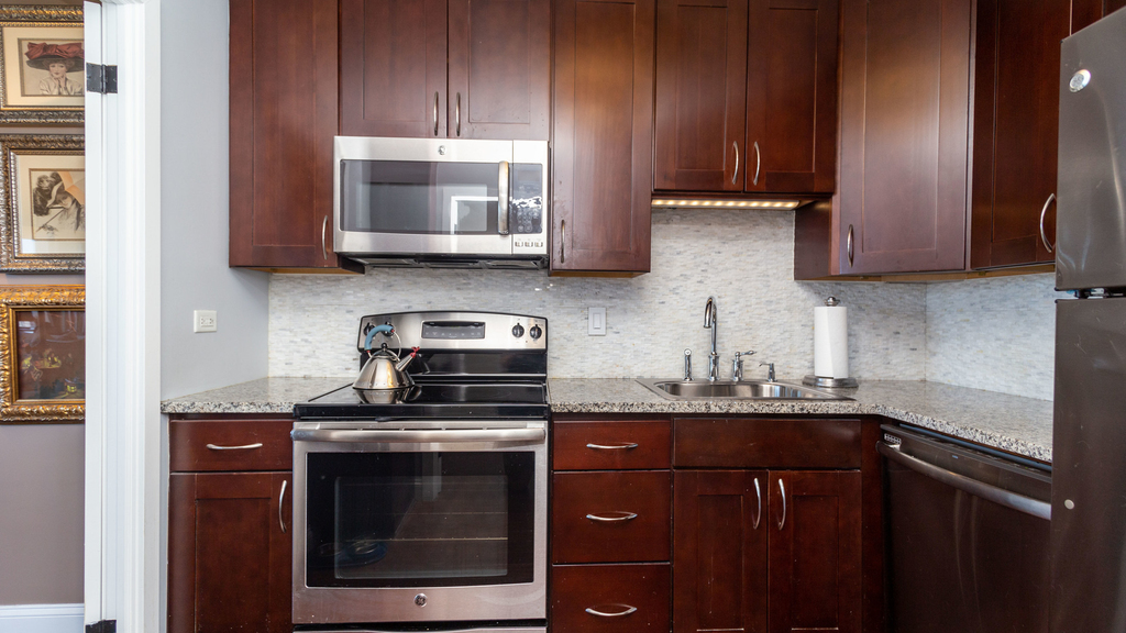 1850 N Clark Street - Photo 6