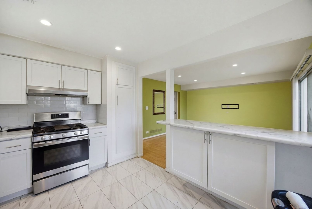 1142 Brighton Place - Photo 10