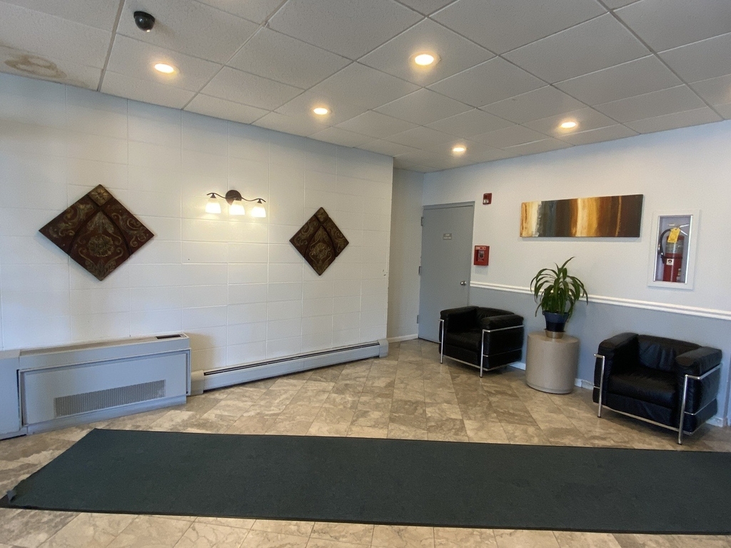 1043 S York Road - Photo 16