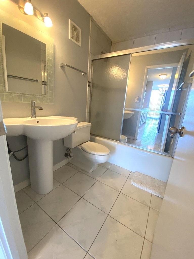 1043 S York Road - Photo 14