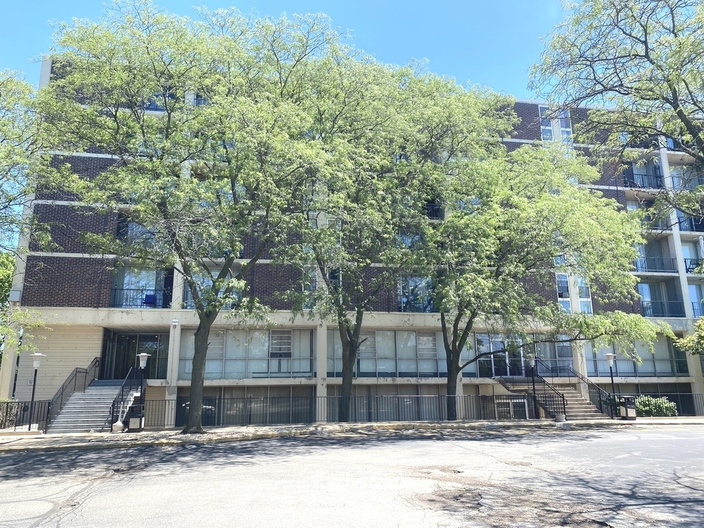 1043 S York Road - Photo 0
