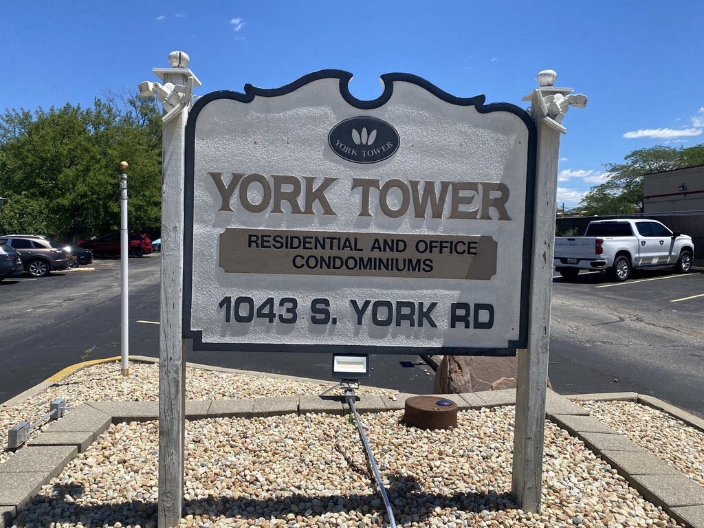 1043 S York Road - Photo 15