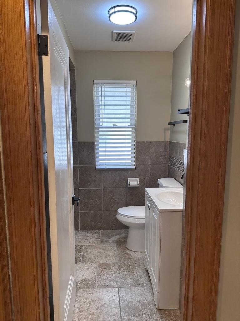 8532 S Yates Boulevard - Photo 6