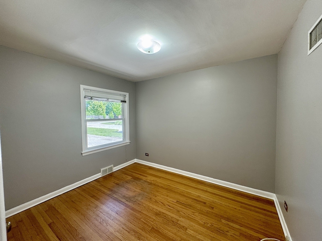 912 N Greenwood Avenue - Photo 11