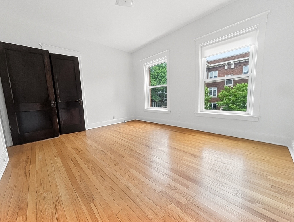1302 W Rosemont Avenue - Photo 10