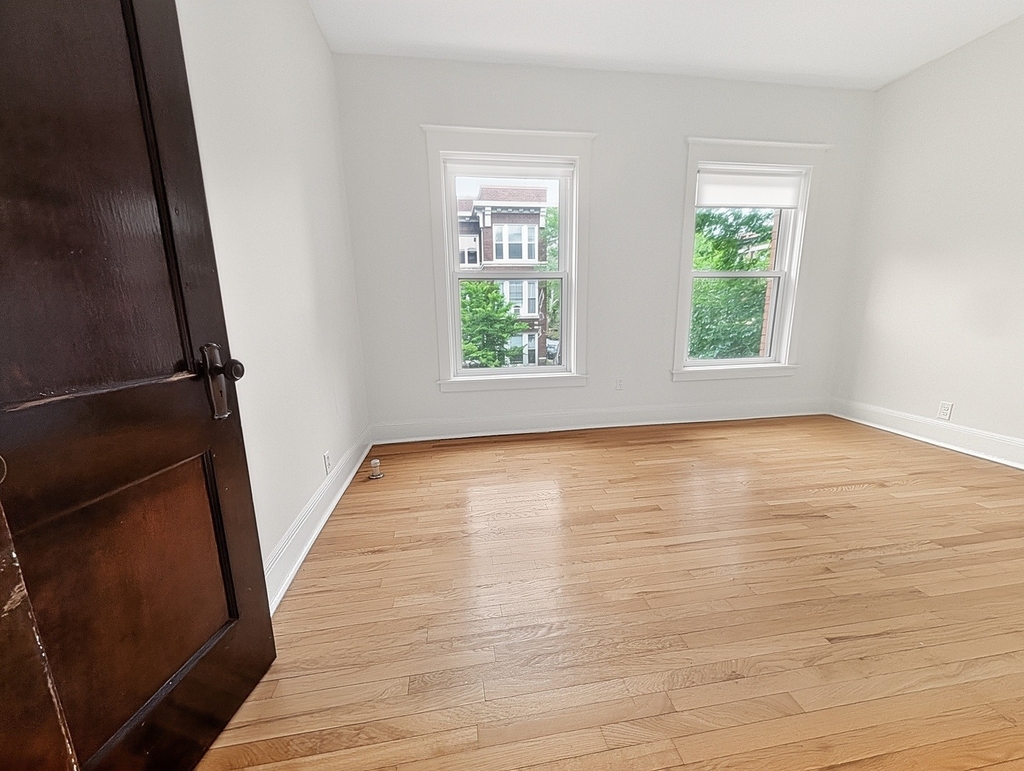 1302 W Rosemont Avenue - Photo 9