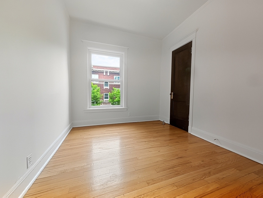 1302 W Rosemont Avenue - Photo 13