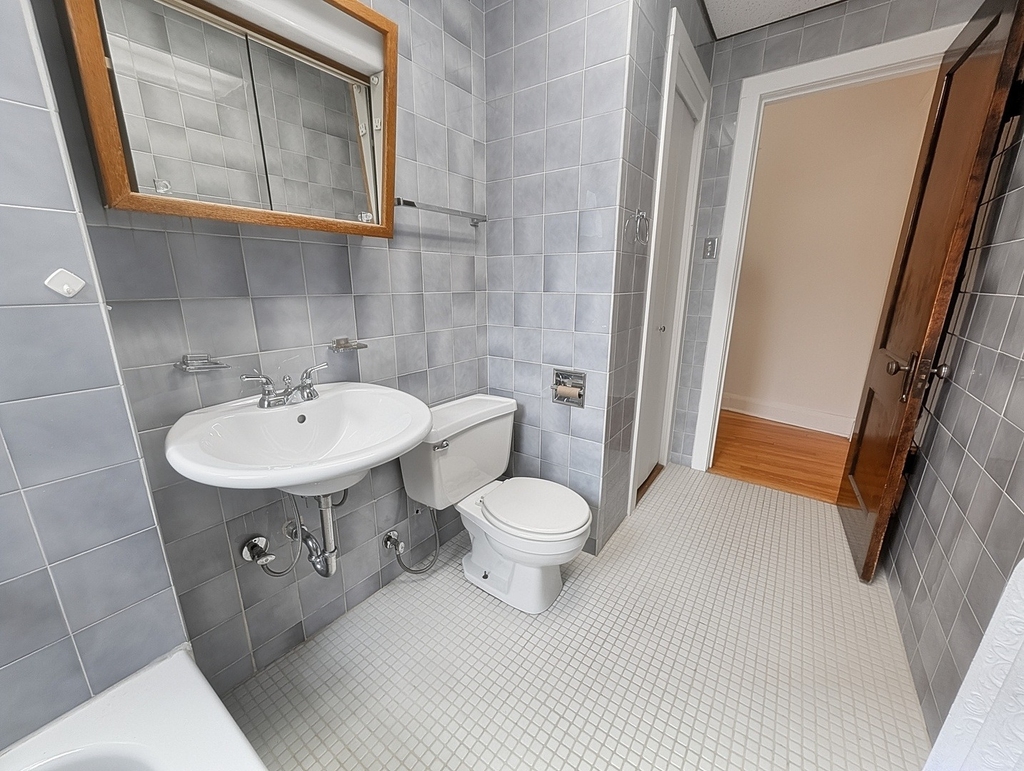 1302 W Rosemont Avenue - Photo 19