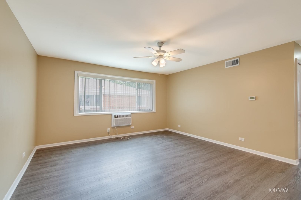 32 N Main Street - Photo 2