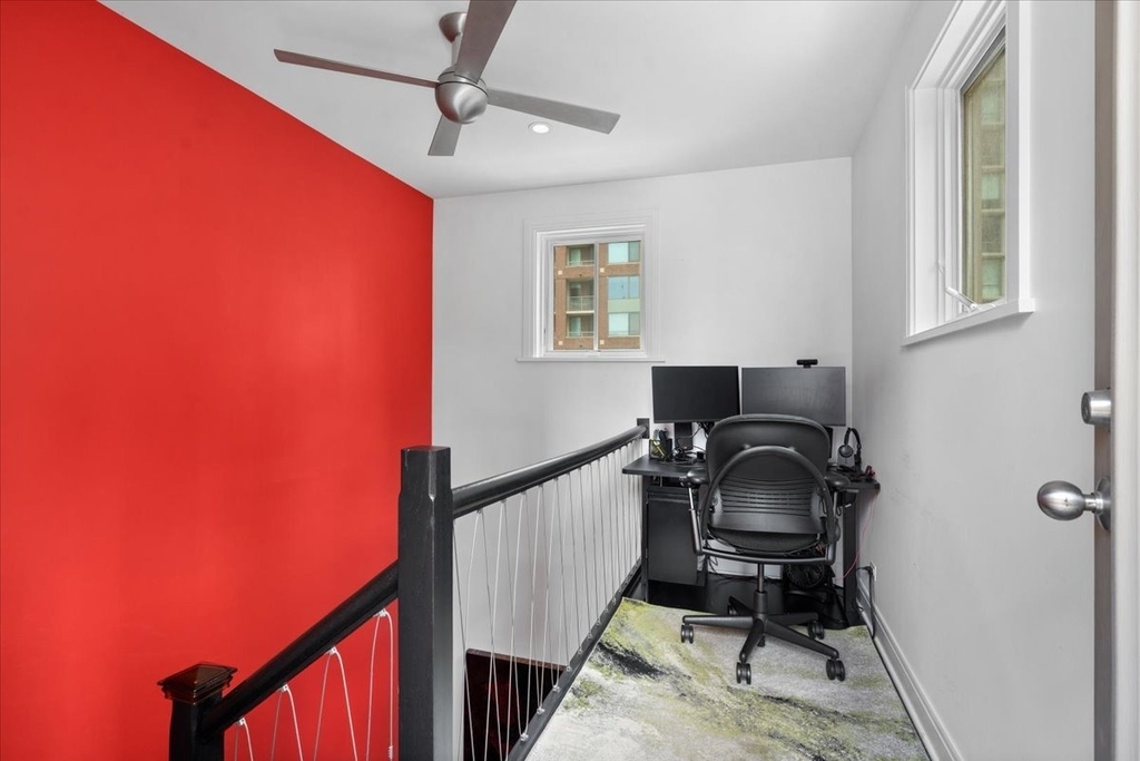 447 N Mcclurg Court - Photo 37