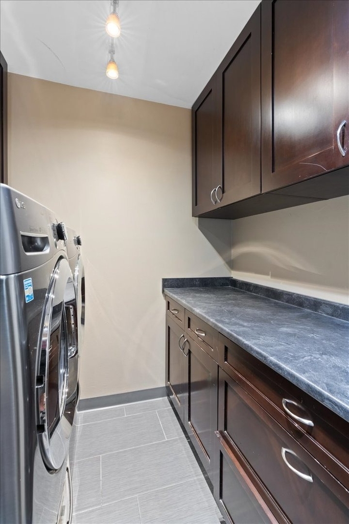 447 N Mcclurg Court - Photo 36