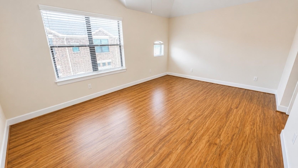 2710 Hullsmith Drive - Photo 9