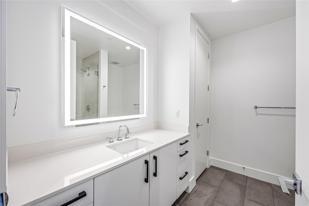 808 Crawford Street - Photo 18