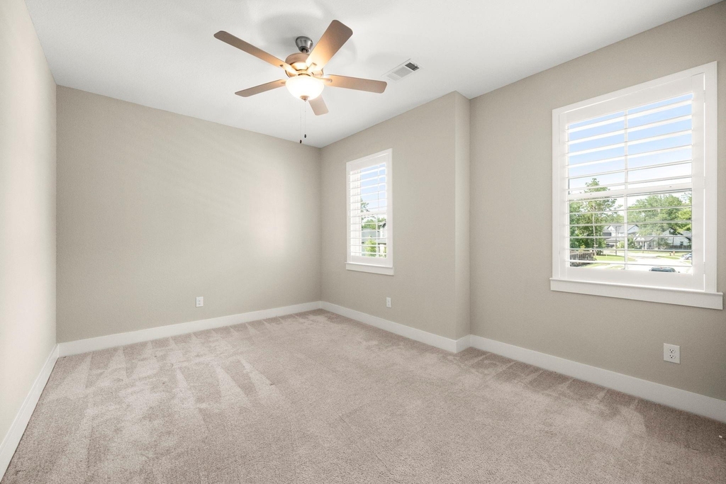 311 Pilazzo Street - Photo 28