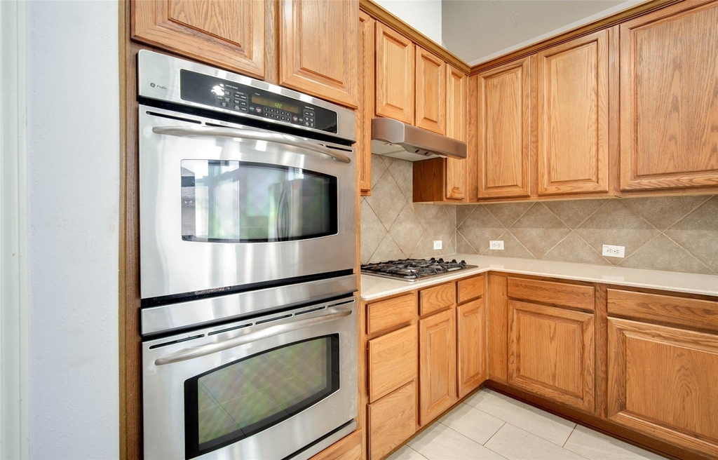 9323 Hillhaven Court - Photo 9