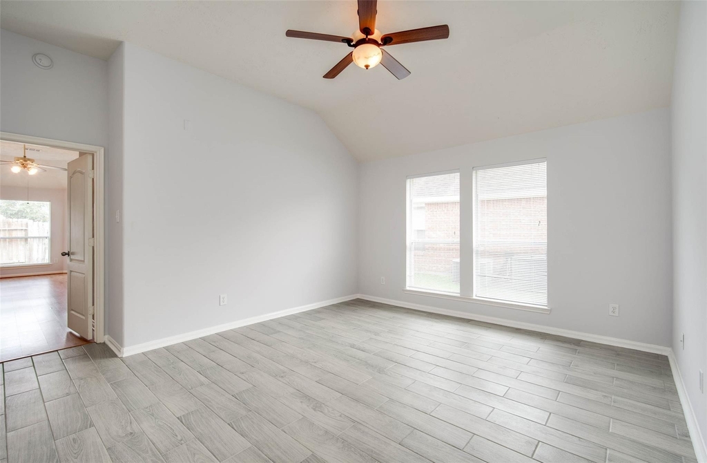 9323 Hillhaven Court - Photo 29