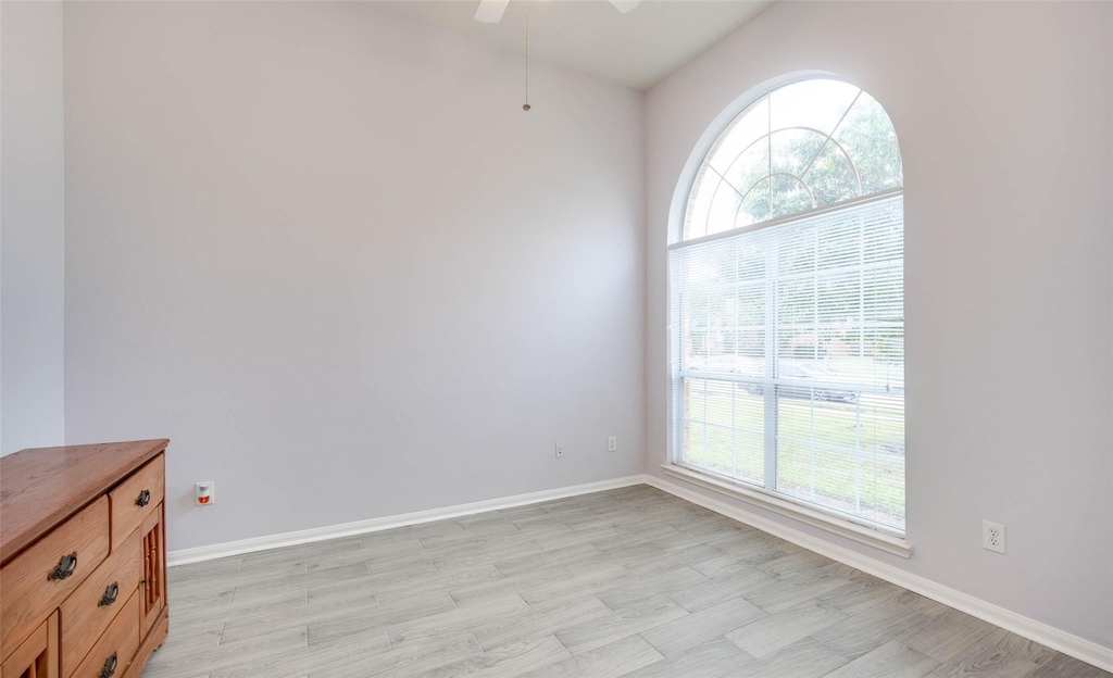 9323 Hillhaven Court - Photo 7