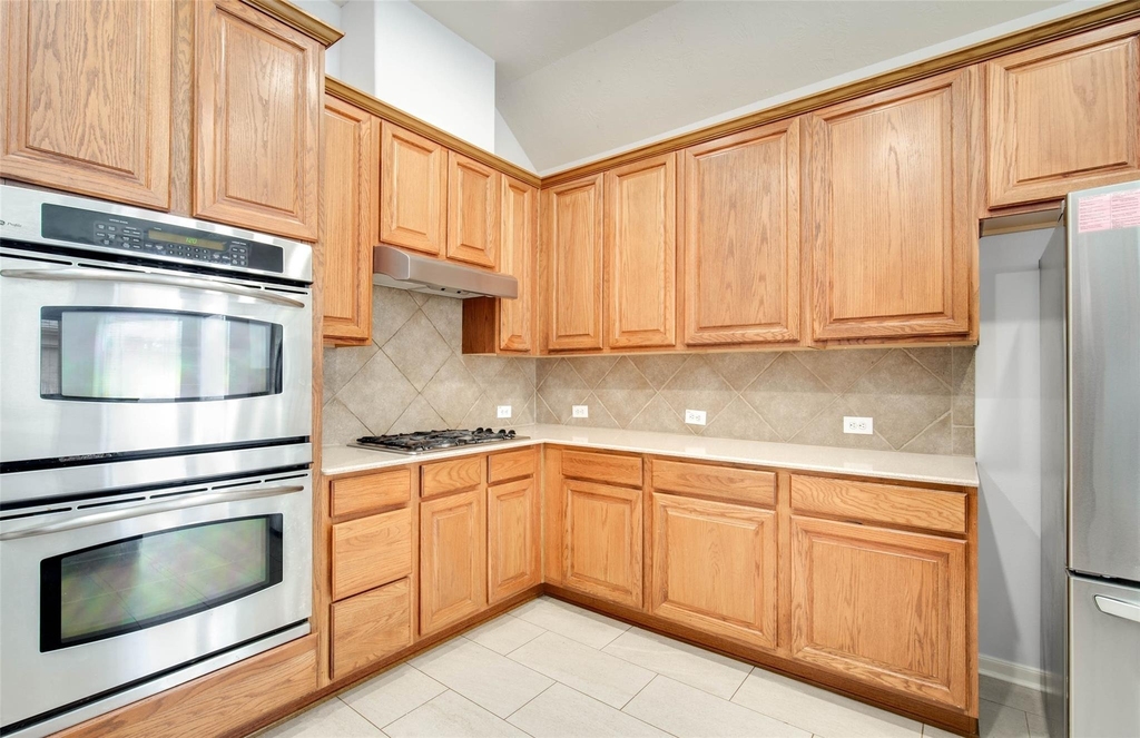 9323 Hillhaven Court - Photo 10
