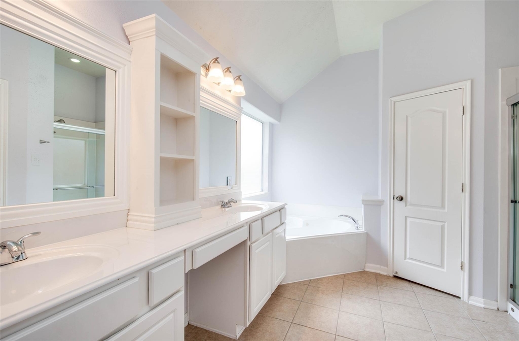 9323 Hillhaven Court - Photo 24