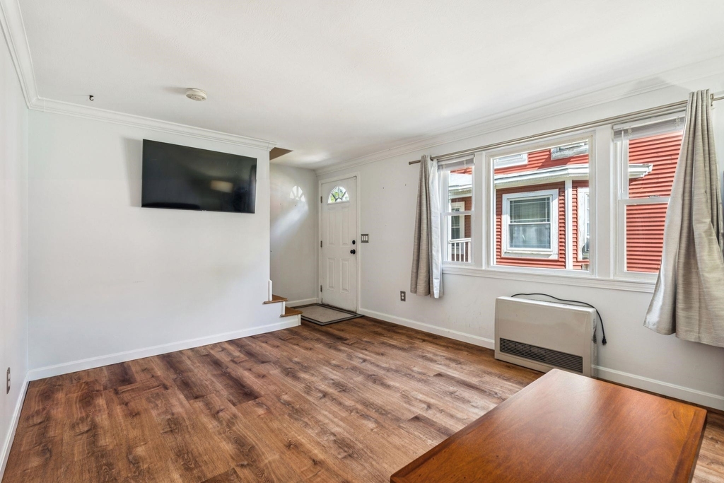 842 Beech - Photo 7