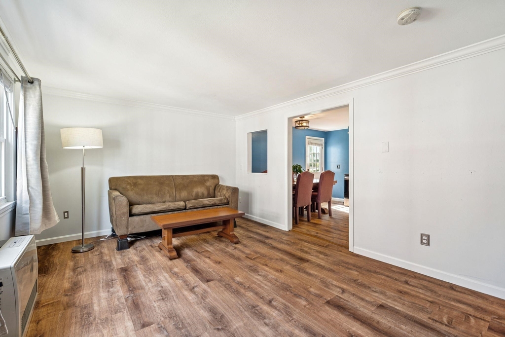 842 Beech - Photo 6