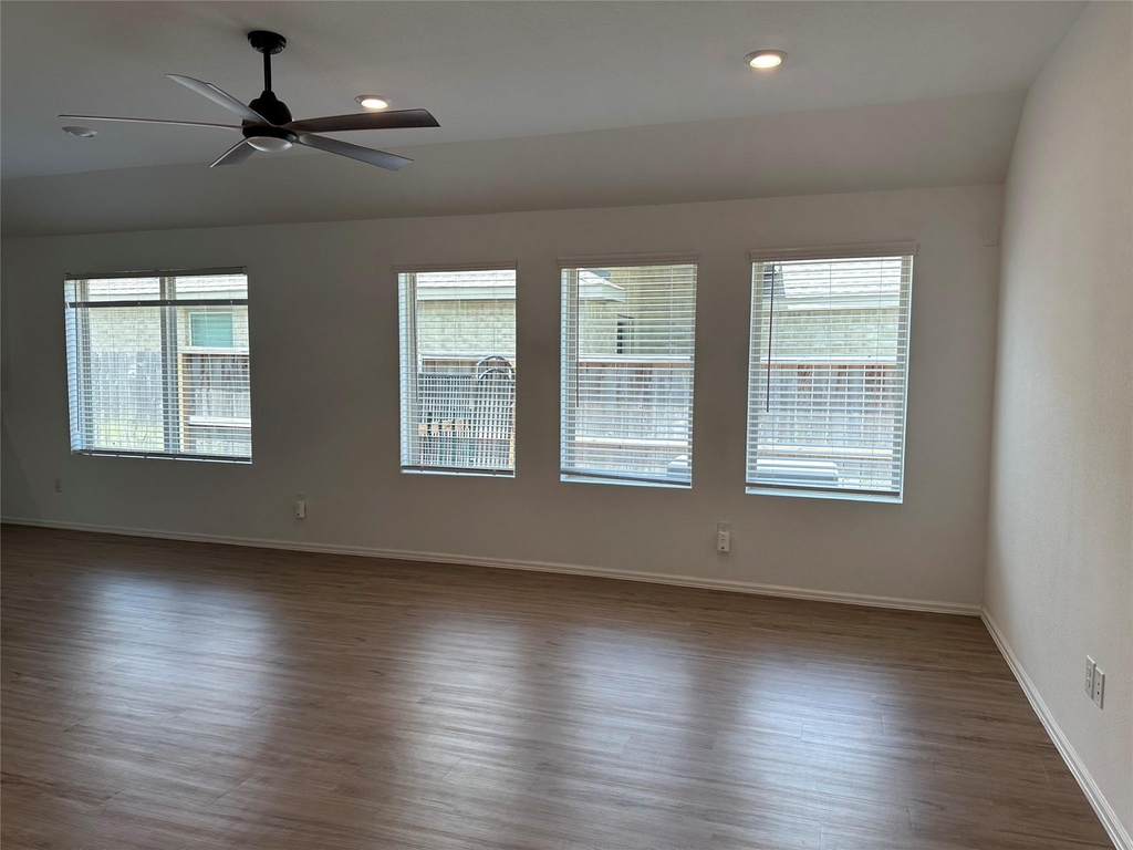6210 Russett Elm Court - Photo 4