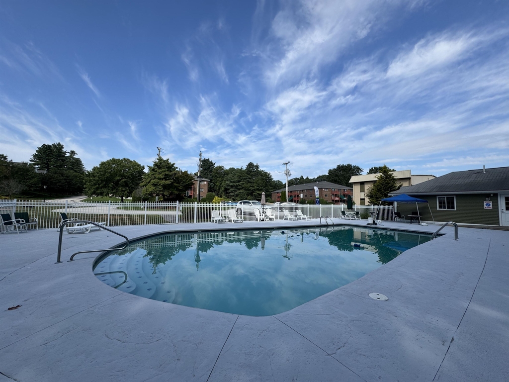 93 West - Photo 33