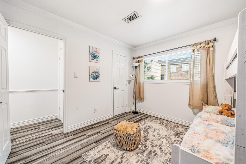 9022 Quebec Dr - Photo 18