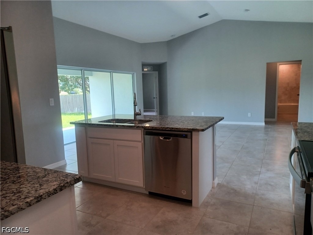 417 Sw 26th Avenue - Photo 8