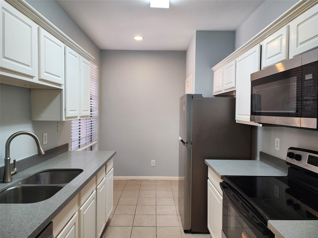 2255 Braeswood Park Drive - Photo 5