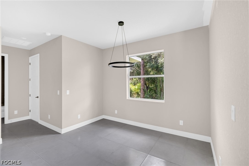 208 Clover Avenue - Photo 3