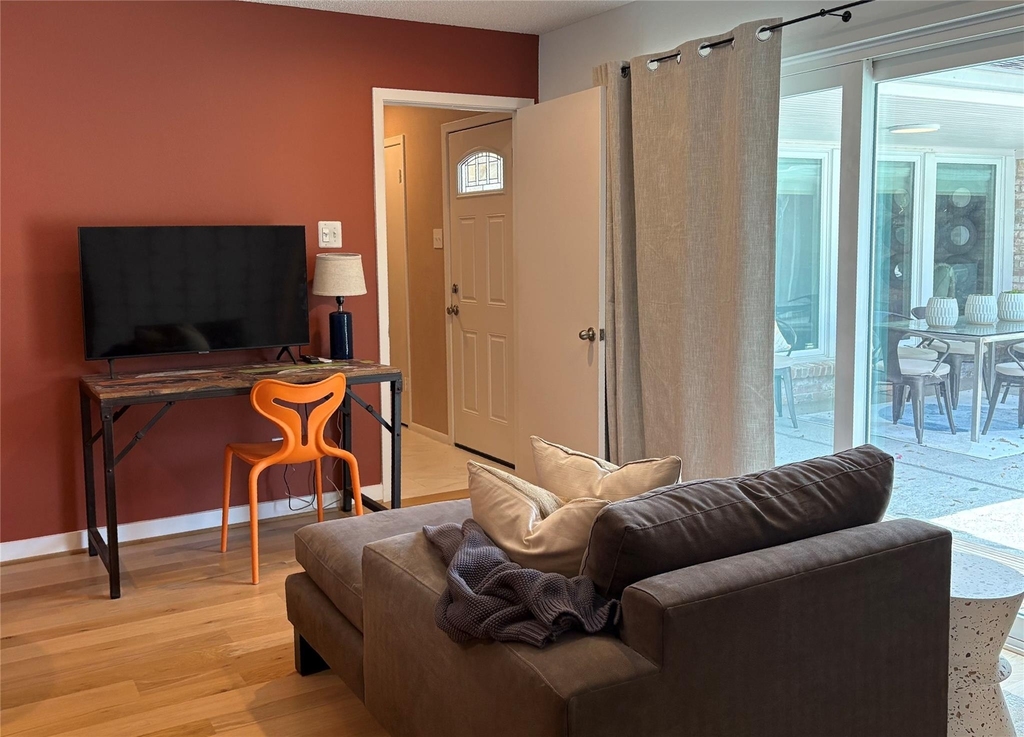 5626 Jason Street - Photo 4