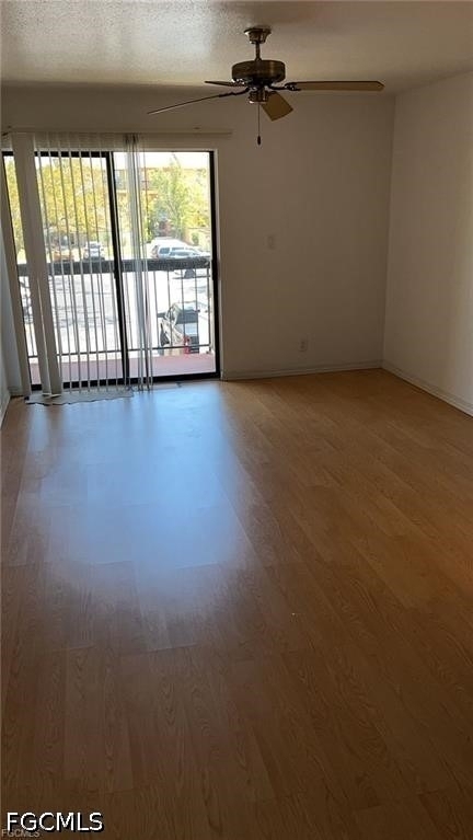 2855 Winkler Avenue - Photo 4
