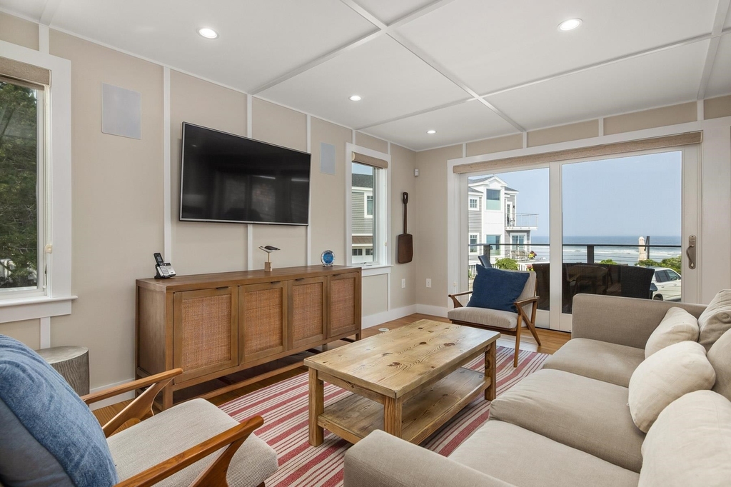 2256 Ocean - Photo 2