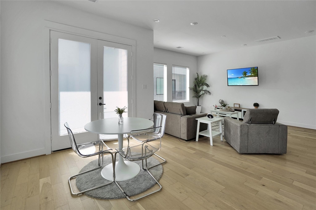 2711 Rosalie Street - Photo 12