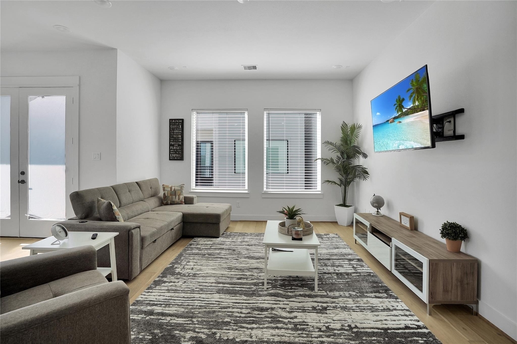 2711 Rosalie Street - Photo 6