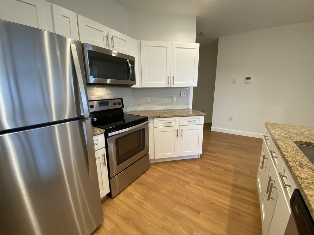 875 Elm - Photo 9
