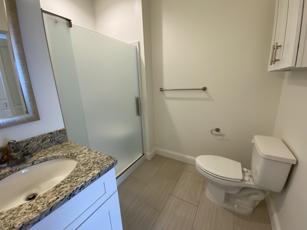 875 Elm - Photo 21