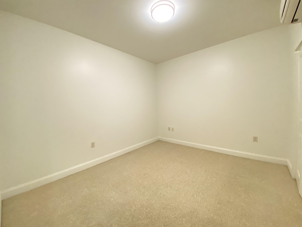 875 Elm - Photo 23