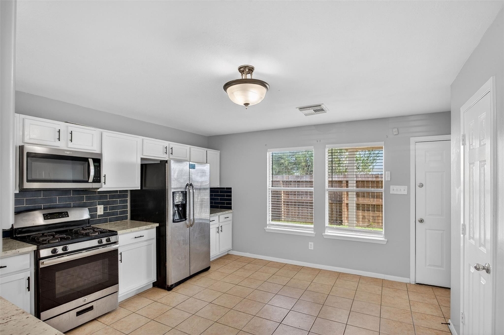 6706 Portlick Drive - Photo 4