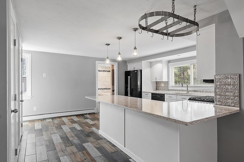 81 N Lowell - Photo 9